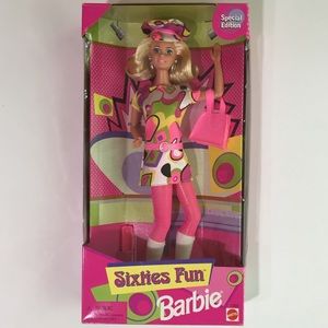 🆕 Sixties Fun Barbie Doll Special Edition 1997